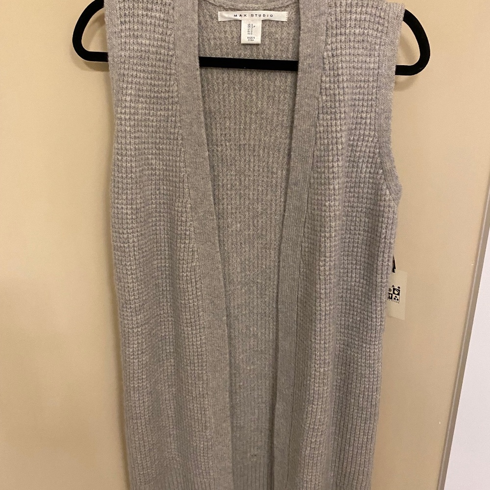 Sweater vest